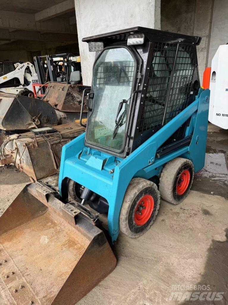 Bobcat S 70 Krautuvai su šoniniu pasukimu