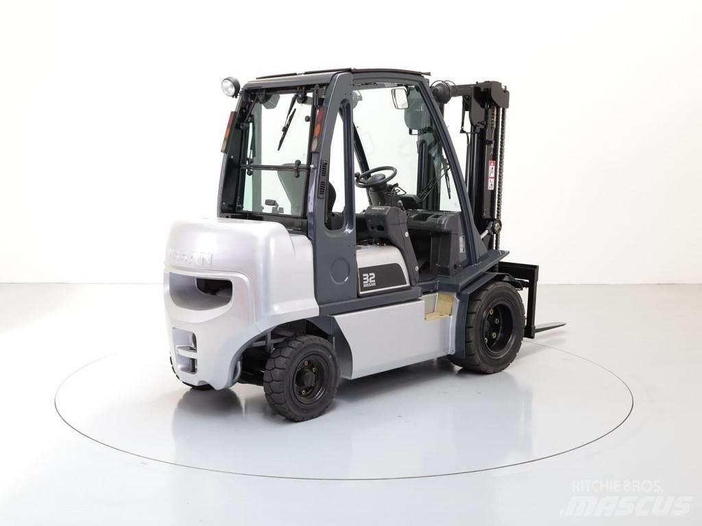 Nissan FD01A18Q Dyzeliniai krautuvai