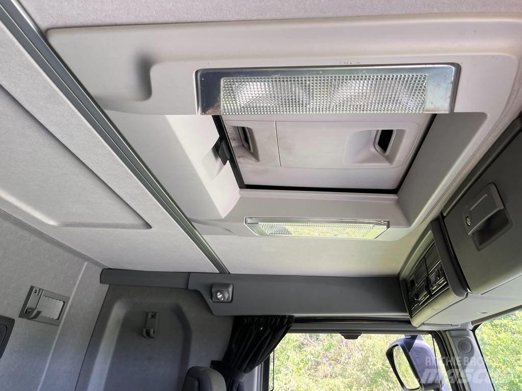 Renault Kerax 6x4 Keltuvai-krautuvai