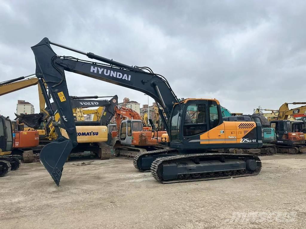 Hyundai 225 LC-9T Vikšriniai ekskavatoriai