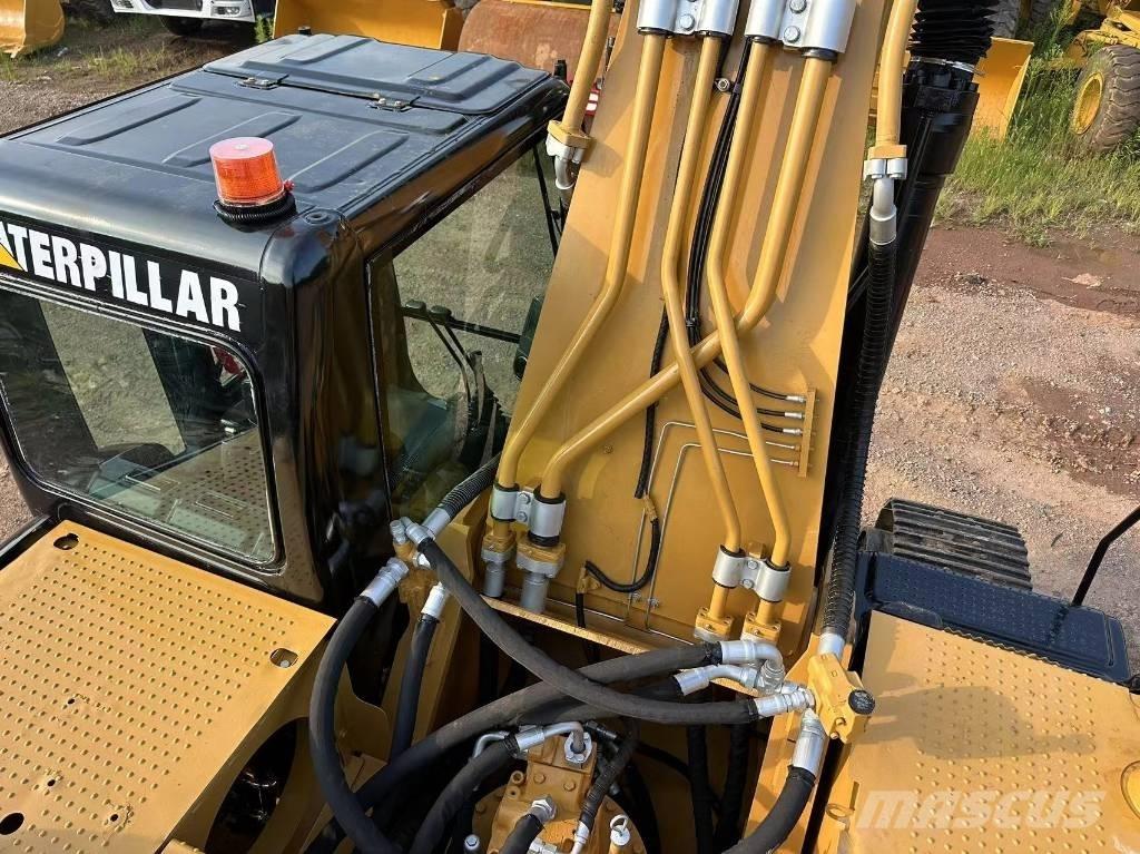 CAT 330D Vikšriniai ekskavatoriai