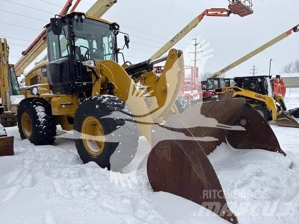 CAT 938M Naudoti ratiniai krautuvai