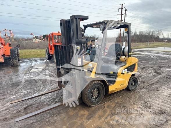 CAT P5000 Dyzeliniai krautuvai
