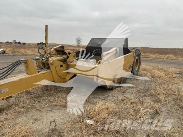  E&J SC17U Žemo iškrovimo puspriekabės