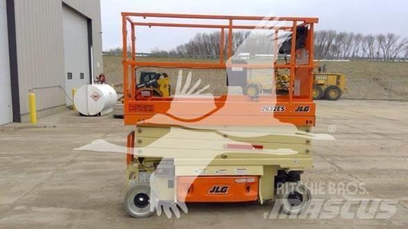JLG 2632ES Žirkliniai keltuvai