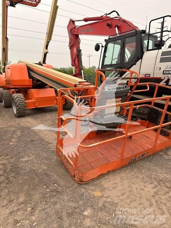 JLG 600S Teleskopiniai keltuvai