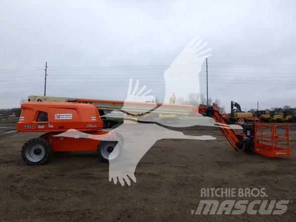 JLG 660SJ Teleskopiniai keltuvai