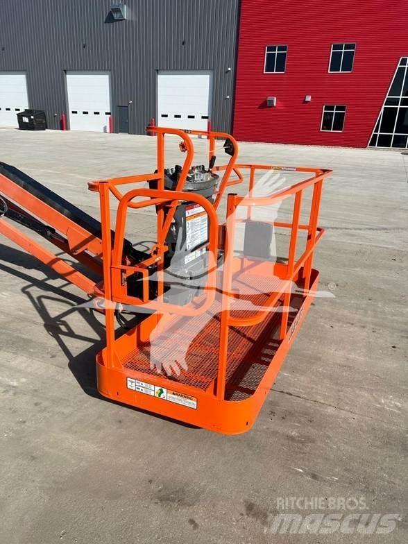 JLG 660SJ Teleskopiniai keltuvai