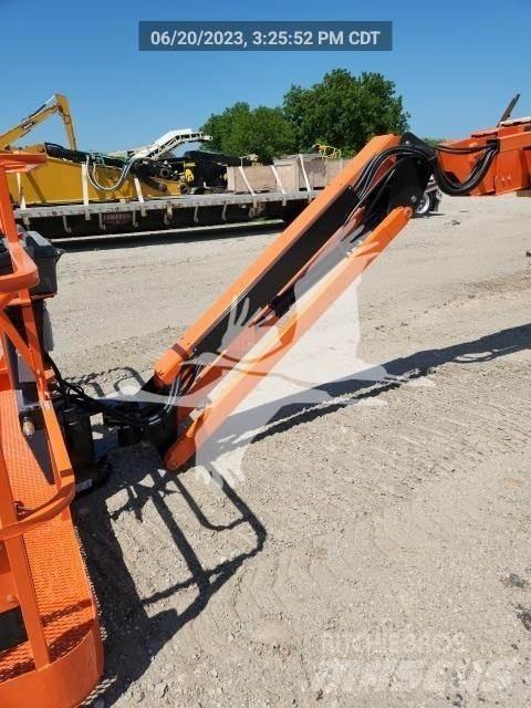 JLG 660SJ Teleskopiniai keltuvai