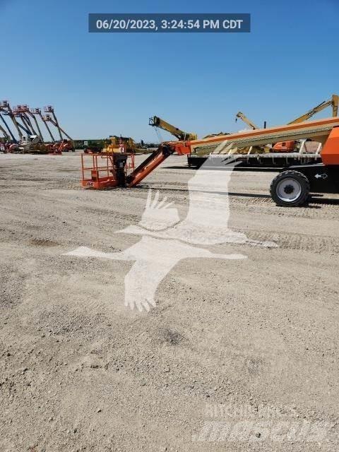 JLG 660SJ Teleskopiniai keltuvai