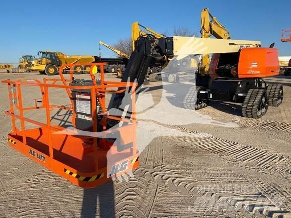 JLG 660SJ Teleskopiniai keltuvai