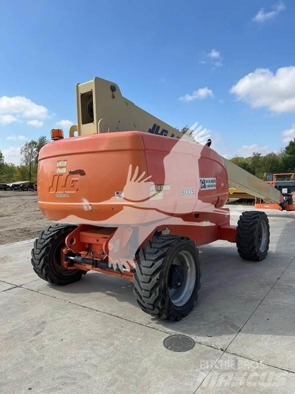 JLG 800S Teleskopiniai keltuvai