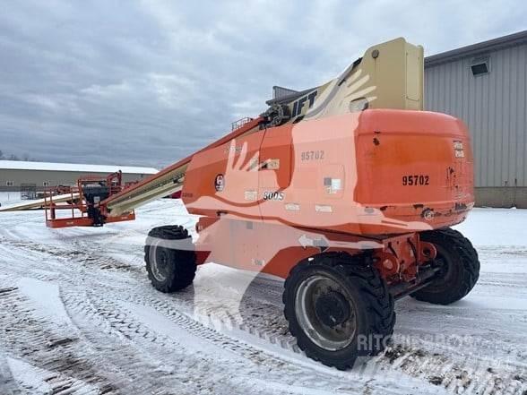 JLG 800S Teleskopiniai keltuvai