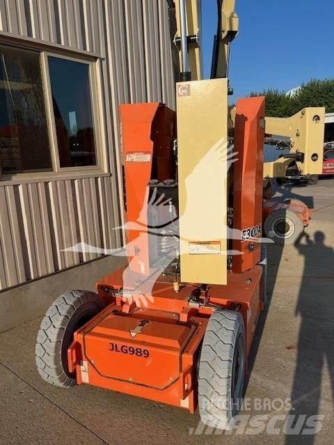 JLG E300AJP Alkūniniai keltuvai