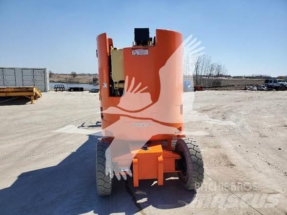 JLG E300AJP Alkūniniai keltuvai