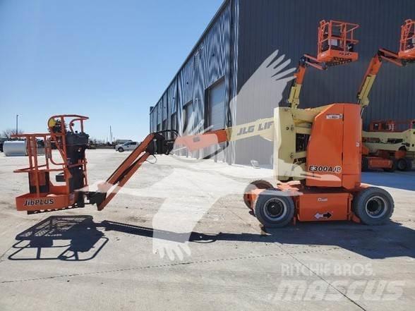JLG E300AJP Alkūniniai keltuvai