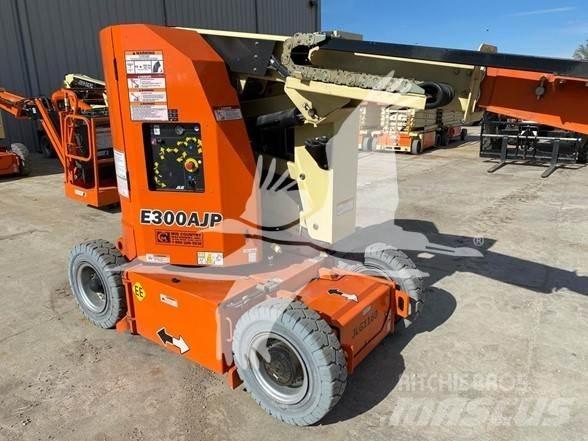 JLG E300AJP Alkūniniai keltuvai