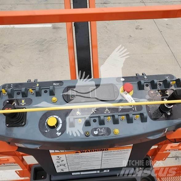 JLG EC600SJP Teleskopiniai keltuvai