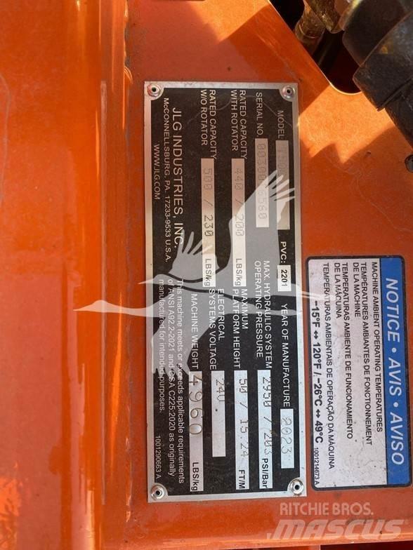 JLG T500J Ant priekabų montuojamos kėlimo platformos