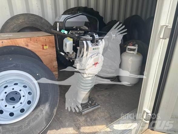 Sakai RS65 Velkami vibraciniai volai