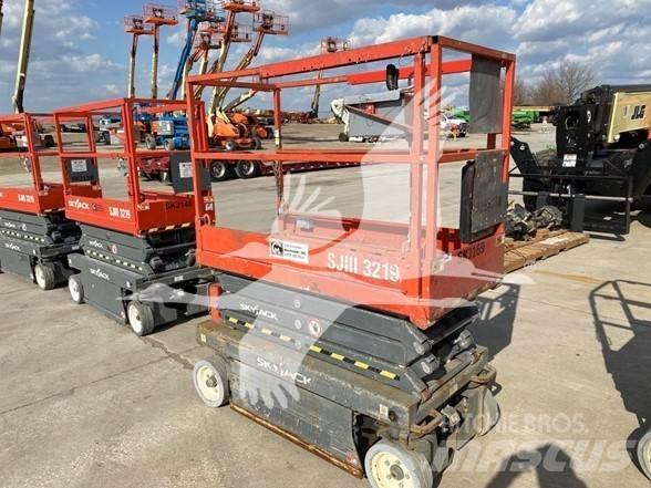 SkyJack SJ3219 Žirkliniai keltuvai
