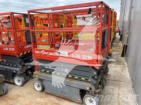 SkyJack SJ3219 Žirkliniai keltuvai