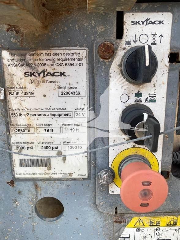 SkyJack SJ3219 Žirkliniai keltuvai