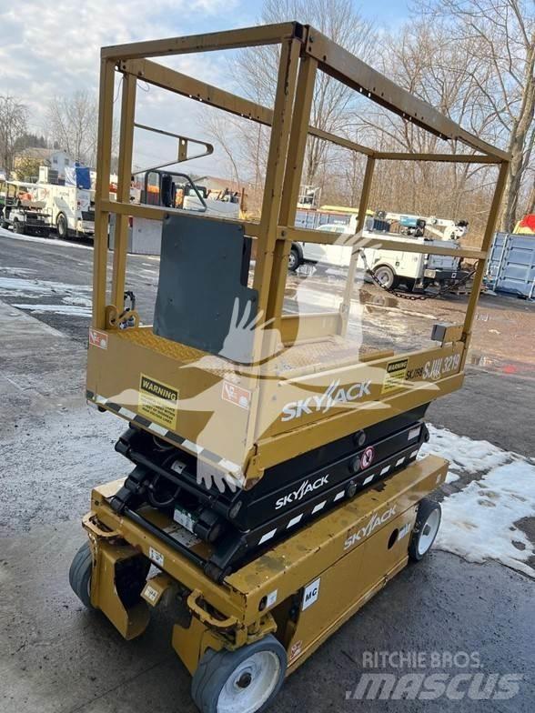 SkyJack SJ3219 Žirkliniai keltuvai