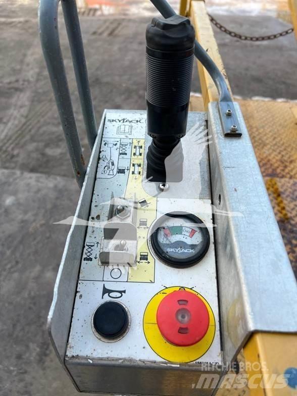 SkyJack SJ3219 Žirkliniai keltuvai