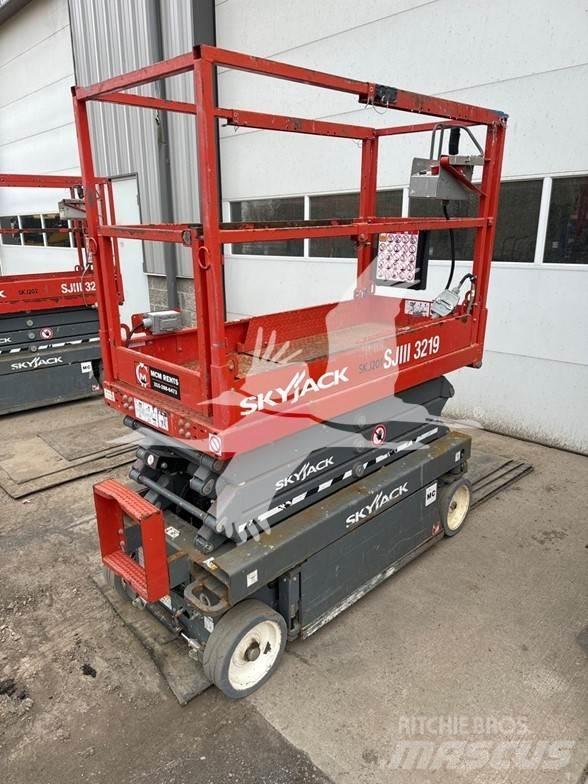 SkyJack SJ3219 Žirkliniai keltuvai