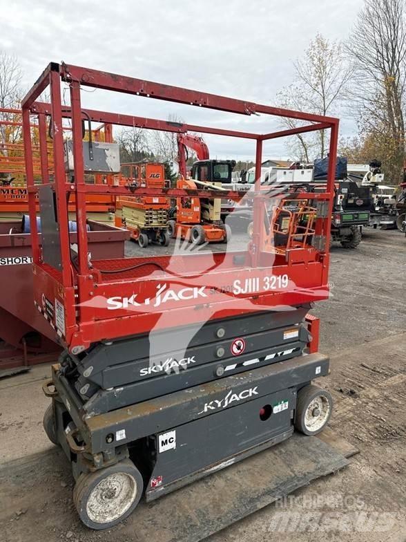 SkyJack SJ3219 Žirkliniai keltuvai