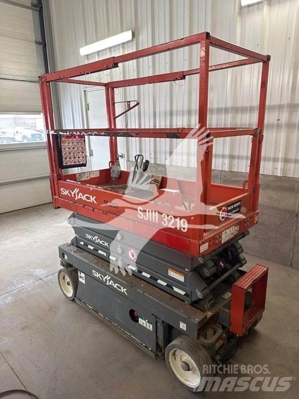 SkyJack SJ3219 Žirkliniai keltuvai