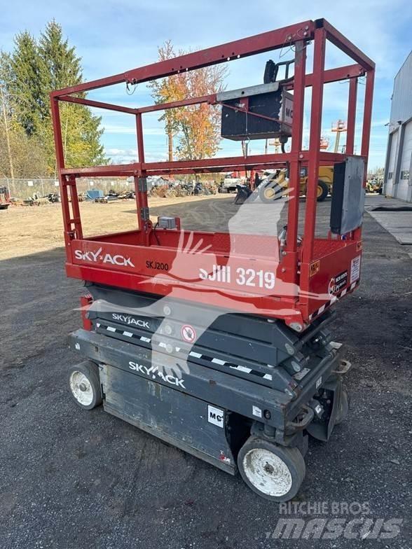 SkyJack SJ3219 Žirkliniai keltuvai