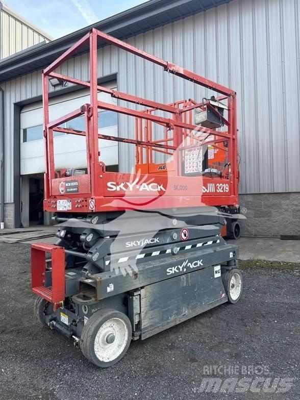 SkyJack SJ3219 Žirkliniai keltuvai