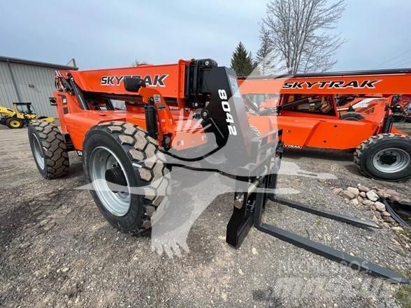 SkyTrak 8042 Teleskopiniai krautuvai