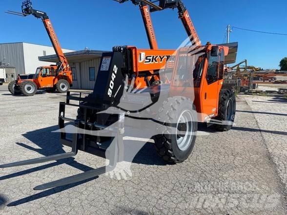 SkyTrak 8042 Teleskopiniai krautuvai