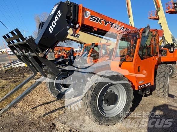 SkyTrak 8042 Teleskopiniai krautuvai