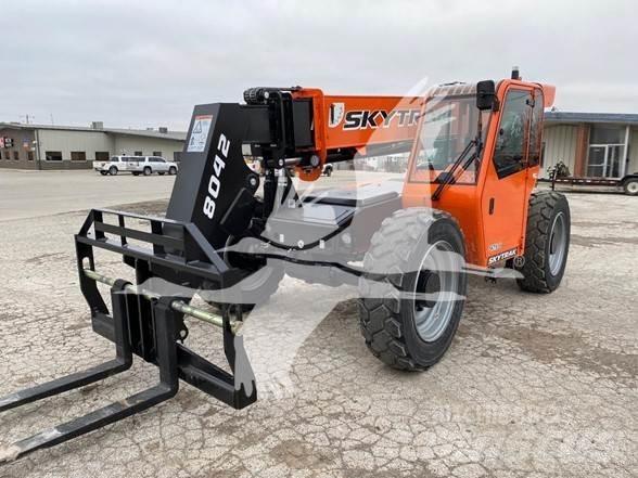 SkyTrak 8042 Teleskopiniai krautuvai