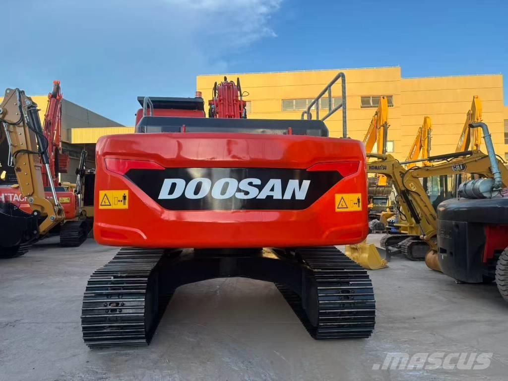 Doosan DX 225 LC Vikšriniai ekskavatoriai