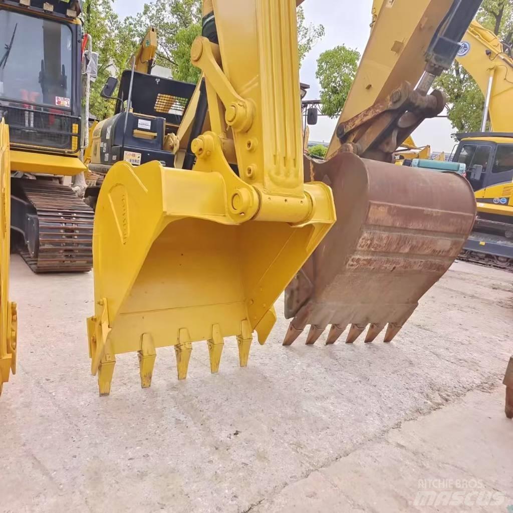 Komatsu PC 220 Vikšriniai ekskavatoriai