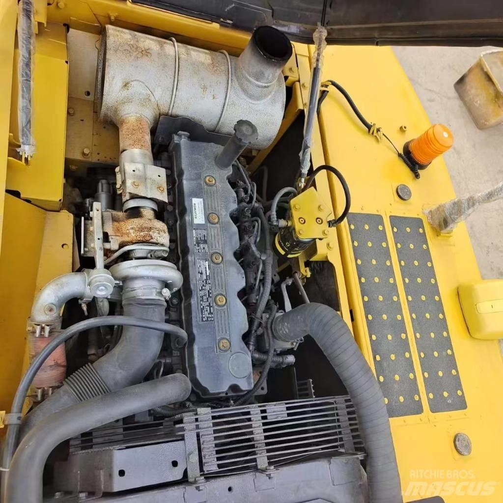 Komatsu PC 220 Vikšriniai ekskavatoriai
