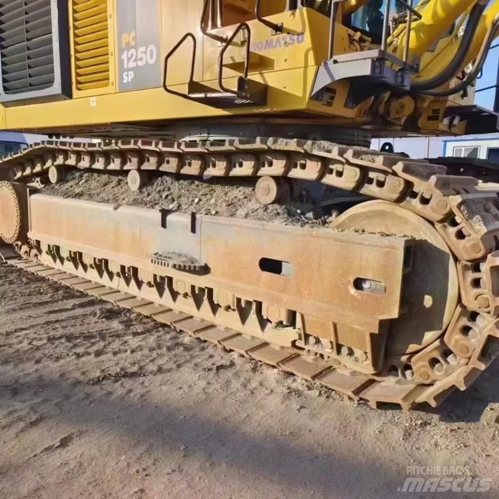 Komatsu PC1250SP Vikšriniai ekskavatoriai