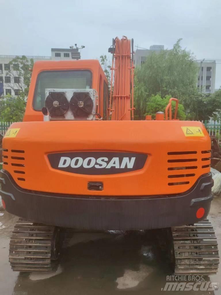 Doosan DH 80 Vikšriniai ekskavatoriai