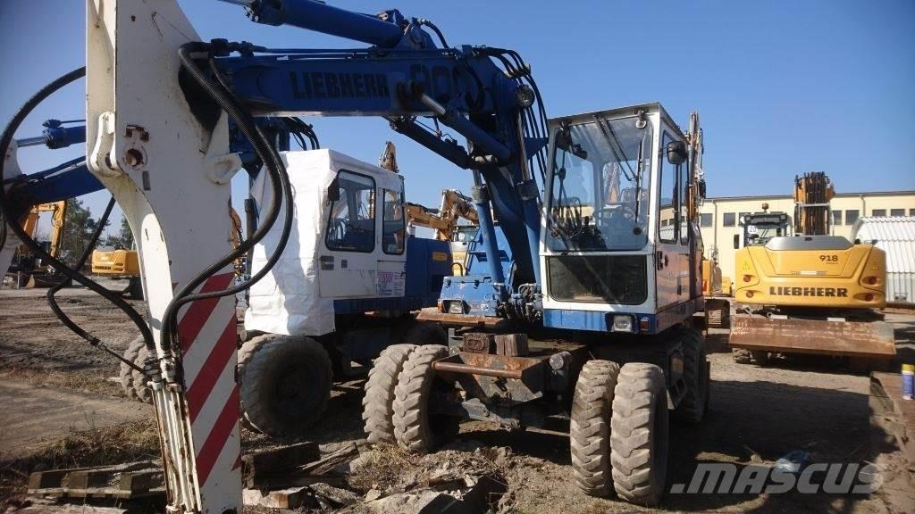 Liebherr A900 Ratiniai ekskavatoriai