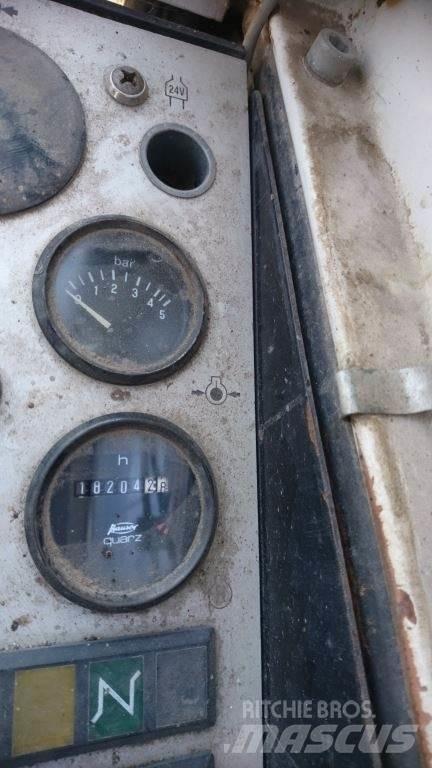 Liebherr A900 Ratiniai ekskavatoriai