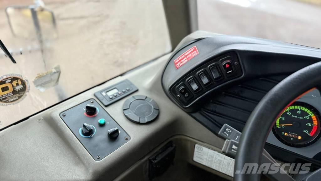 CASE 330 B Karjeriniai savivarčiai