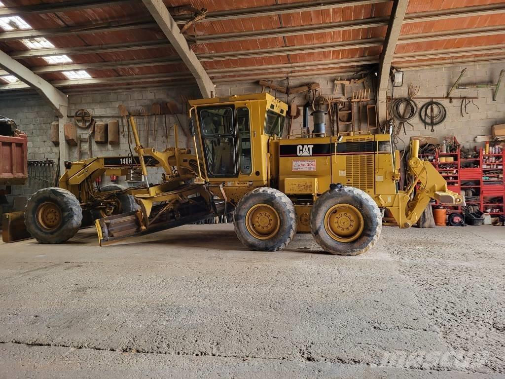 CAT 140 H Greideriai