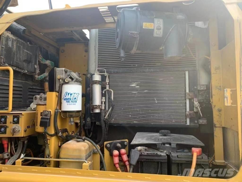 CAT 315D Vikšriniai ekskavatoriai