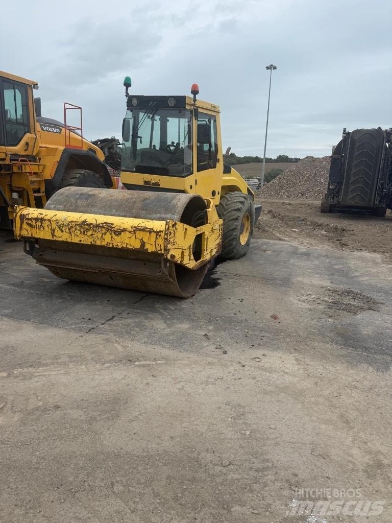 Bomag BW 213 D H-4 Vieno būgno volai