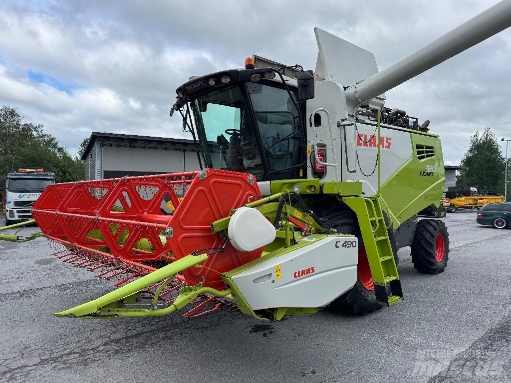 CLAAS Tucano 320 Derliaus nuėmimo kombainai